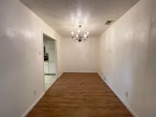 Photo #4: 21237495 Listing 