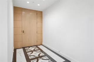 Photo #2: 21237749 Listing