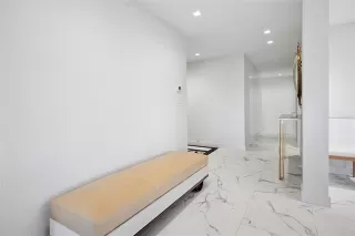 Photo #4: 21237749 Listing