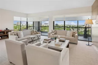 Photo #5: 21237749 Listing