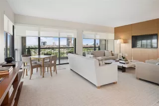 Photo #6: 21237749 Listing