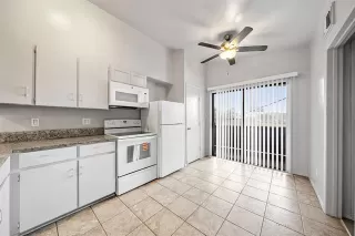 Photo #6: 21237858 Listing