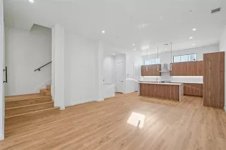 Photo #3: 21237944 Listing