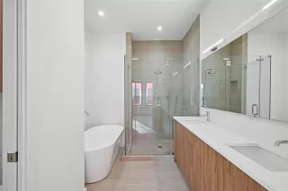 Photo #4: 21237944 Listing