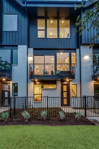 Photo #2: 21237955 Listing 