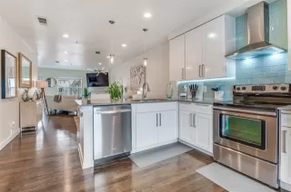 Photo #4: 21238410 Listing