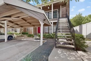 Photo #3: 21238501 Listing 