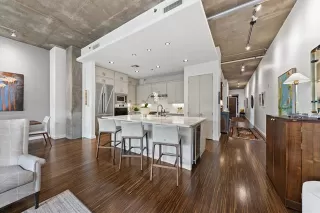 Photo #6: 21238868 Listing