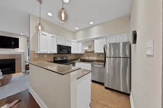 Photo #6: 21238920 Listing 