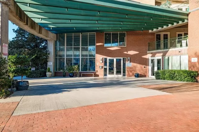 MLS: 21239000 Condo For Sale