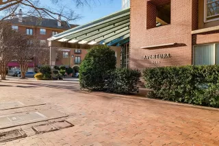 Photo #2: 21239000 Listing