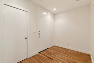 Photo #3: 21239000 Listing