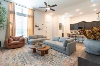 Photo #5: 21239233 Listing