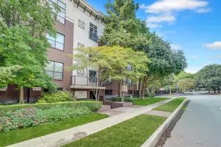 More Details about MLS # 21239237 : 4333 GILBERT AVENUE #215