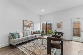 Photo #3: 21239324 Listing 