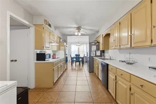 Photo #6: 21239677 Listing 