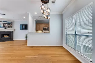 Photo #5: 21239687 Listing