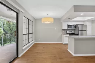 Photo #2: 21239975 Listing