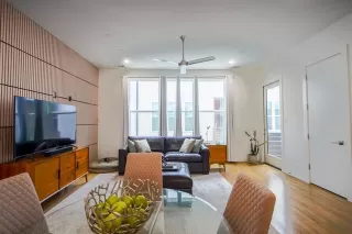 Photo #6: 21240070 Listing 