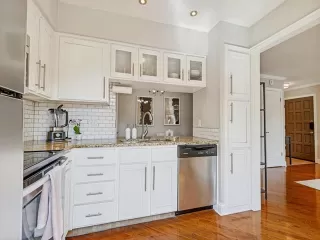 Photo #6: 21240285 Listing 