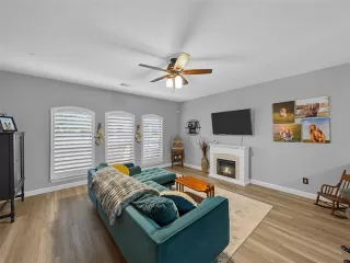 Photo #3: 21240349 Listing 