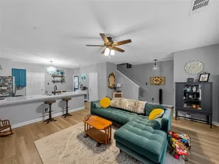 Photo #5: 21240349 Listing 