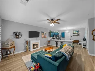 Photo #6: 21240349 Listing 