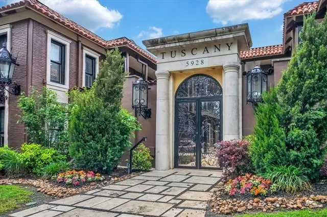 MLS: 21240378 Condo For Sale