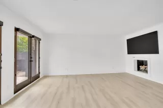 Photo #6: 21240378 Listing 