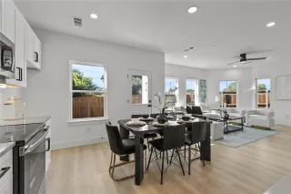 Photo #3: 21240698 Listing 