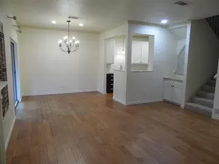 Photo #4: 21240767 Listing 