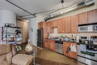 Photo #3: 21241019 Listing 