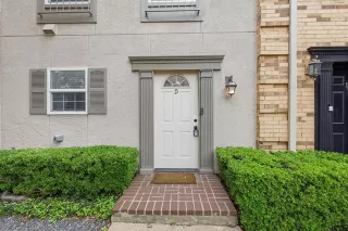 Photo #4: 21241210 Listing 