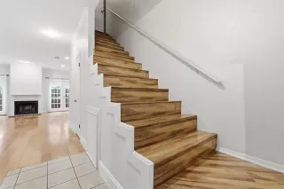 Photo #6: 21241210 Listing 