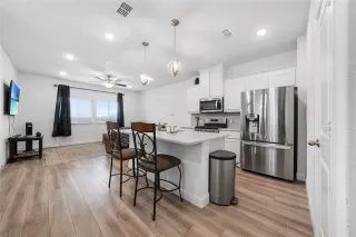 Photo #5: 21241253 Listing 