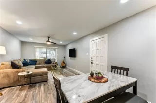 Photo #4: 21241284 Listing 