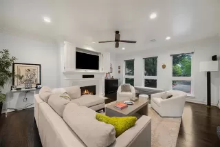 Photo #4: 21241379 Listing 