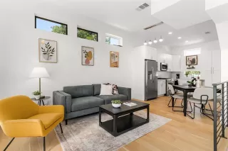 Photo #4: 21241421 Listing 