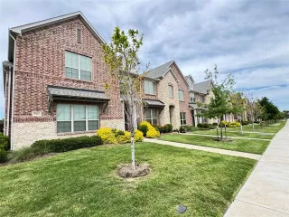 Photo #2: 21241637 Listing 