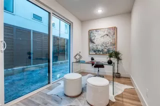 Photo #3: 21241670 Listing