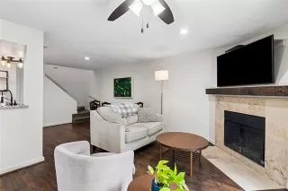 Photo #5: 21242078 Listing 