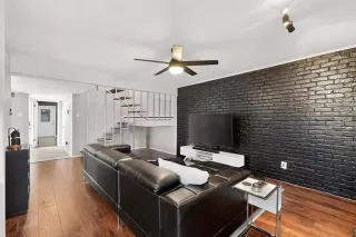 Photo #5: 21242099 Listing 