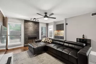 Photo #6: 21242099 Listing 