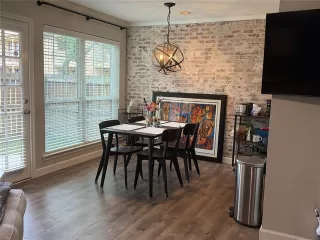 Photo #2: 21242324 Listing 