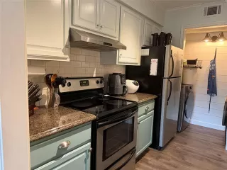 Photo #5: 21242324 Listing 