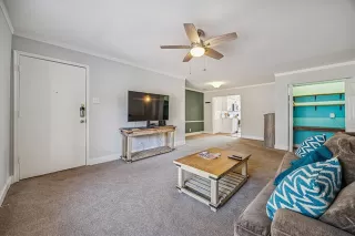 Photo #4: 21242484 Listing 