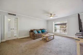 Photo #5: 21242484 Listing 