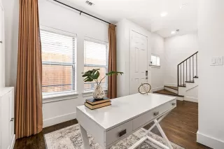 Photo #5: 21242604 Listing 