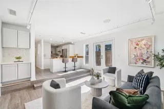 Photo #5: 21242611 Listing 