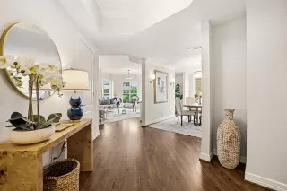 Photo #2: 21242627 Listing 